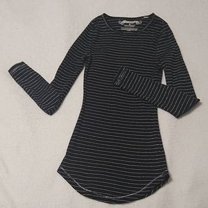 Black w silver striped Juniors Large